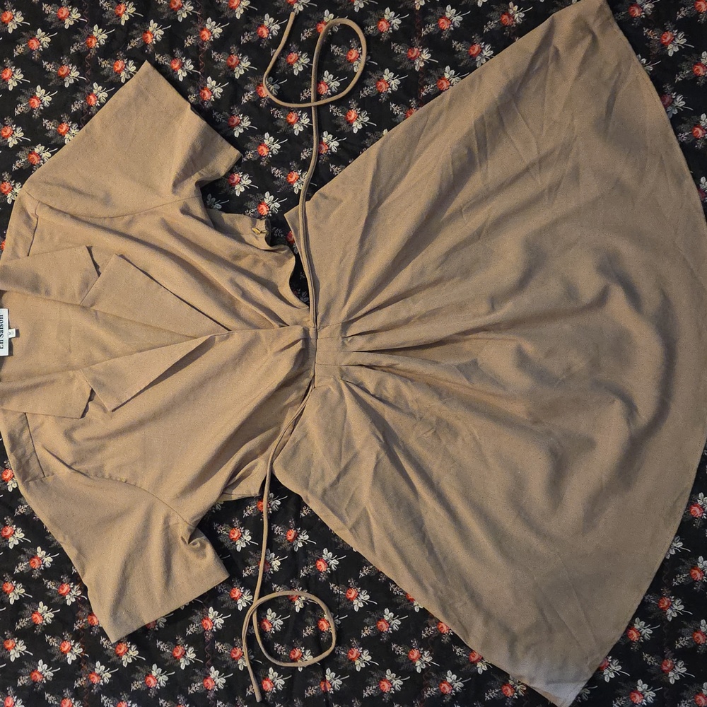 En Saison Dress Cutout